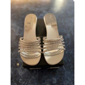 Giuseppe Zanotti Michelle Open-Toe Sandals Silver Women’s EU 40/US 10 $820. Ligh